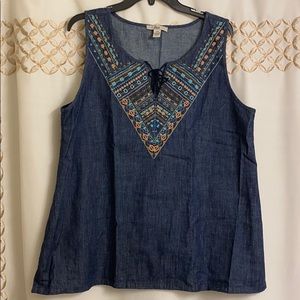 Bass sleeveless chambray shirt embroidery and bead
